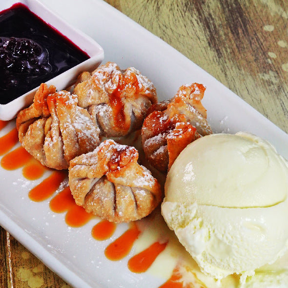 Wonton de Queso y Dulce de Leche con Helado de Vainilla